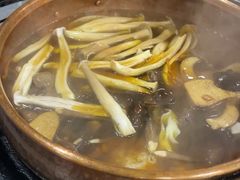 -阿山卓·野生菌火锅·纳西火塘烤肉