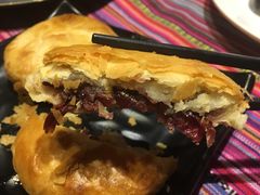 -香巴拉云南餐厅(华莱坞店)