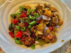 茄子肉丁小公鸡双拼拌面-文三里屯面馆(三里屯店)