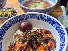 蛤蜊猪肝面-沪西老弄堂面馆(定西路店)