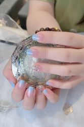 -吉吉靓甲美睫
