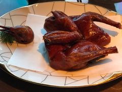 脆皮乳鸽-新荣记(BFC外滩金融中心店)
