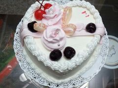 心型蛋糕-红宝石·鲜奶小方(莘庄店)