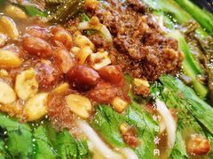 肉酱酸豆角粉-桂在香知桂林米粉(红博中央公园店)