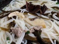 -刚砂锅鸡丝米线