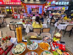 -刘姐啤酒鱼民族演艺餐厅(西街总店)