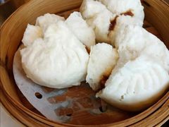 蚝皇叉烧包-水上明月·湖景餐厅