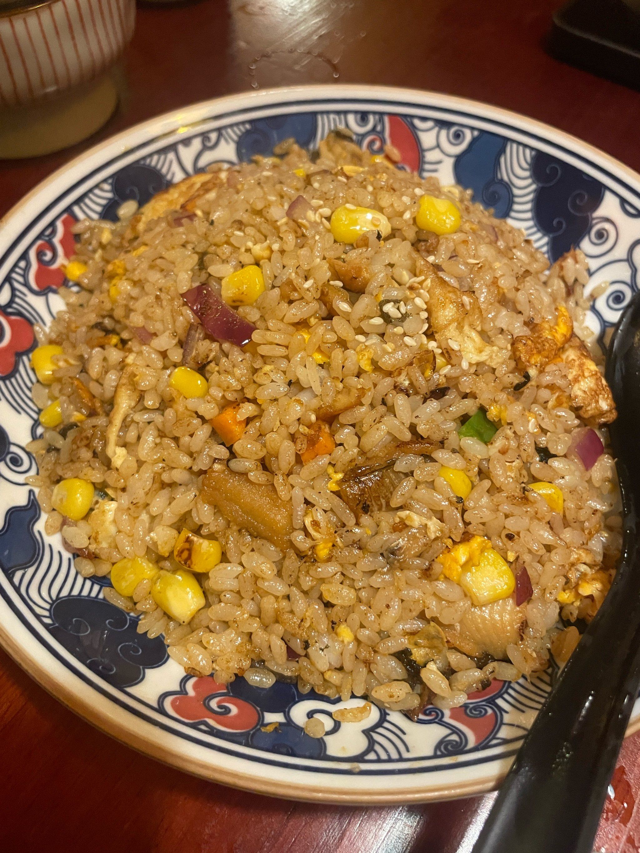 炒饭太难吃了
鳗鱼taco也是惊呆了,里面居然裹黄瓜
章鱼小丸子