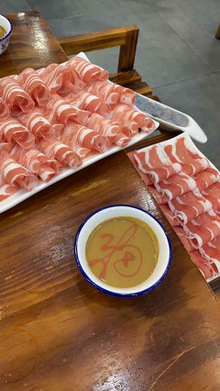 清真·德兴顺(高新店)-"说走就走的火锅!三个女生可没少吃肉.