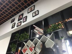 -V8潮牌·接发烫染连锁