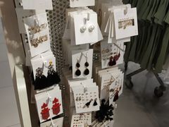 -H&M(鹏欣水游城店)