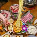 全程也都有帮烤 还有给一盘灵魂葱丝 生菜包肉绝！