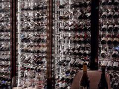 -wineapp葡萄酒餐吧(外滩金融中心店)