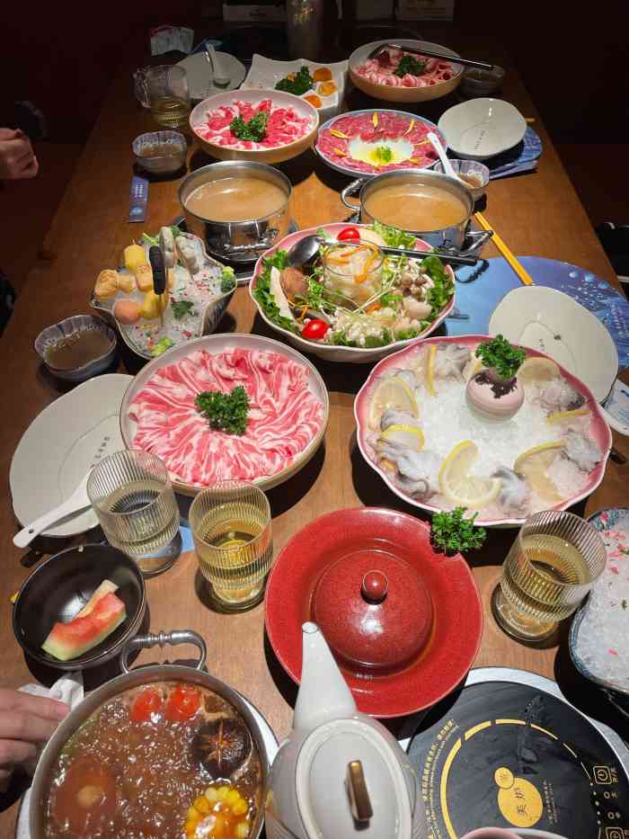 美炉火锅61萤(丽泽天街店)-"[环境]环境超文艺,一点都不像个火锅店