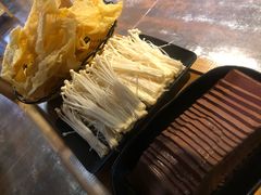 炸腐竹-牛鲜胜·潮汕牛肉自助火锅(番禺市桥店)