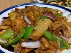 过油肉土豆片-老上居·手工春饼(贝尔路店)