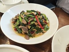 -侬佳蒸菜馆(听潮店)