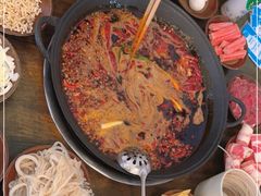 -黄潇洒老火锅(九眼桥宏济巷店)
