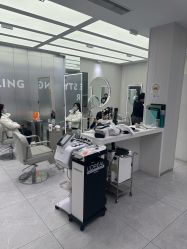 -PE SALON