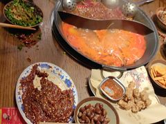 -萍姐火锅·公路夜市(武汉首店)