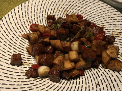 鲍菇牛仔粒-華僑飯店中餐厅