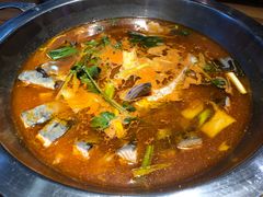 -野山舂·贵州现舂酸汤火锅(鸿通城店)