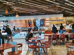 大堂-星巴克(港汇1号办公楼店)
