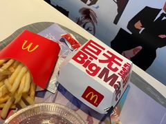-麦当劳(卫星广场店)