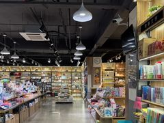 -雨丝书店(综合商业楼店)