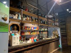 -亚哈饭店(梅园新村小区店)