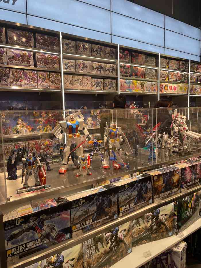 x11(上海月星环球港店)-"国内超大的盲盒,手办潮玩集合空间x11来.