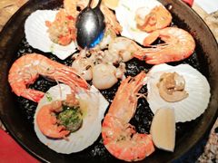 传统西班牙墨鱼汁海鲜饭-BROWNSTONE布朗石西班牙餐厅(深圳湾店)
