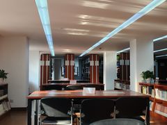 -上海市静安区图书馆(新闸路馆)