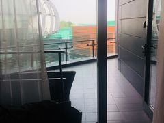 -上海滴水湖皇冠假日酒店