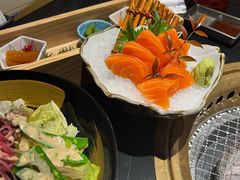 -山川小町·极番烧肉(新地假日广场店)