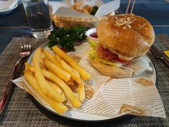 -又见马甲M8融合西餐厅(体育中心店)