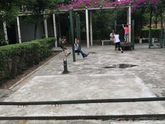 -周老三跷脚牛肉·全牛火锅(非遗传承店)