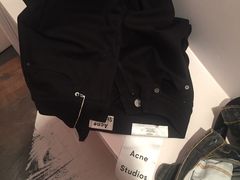 -Acne Studios(芮欧百货店)
