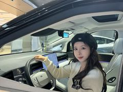 -小鹏汽车体验中心(苏州龙湖狮山天街店)