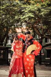 -现代经典婚纱摄影
