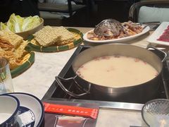 -尚尚仙·酸汤猪手·猪肚鸡火锅(华联万柳购物中心店)