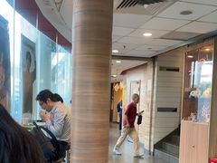 -麦当劳(虹梅路地铁站店)