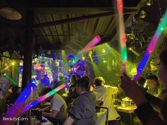 -胡桃里音乐酒馆(环亚凯瑟琳广场店)