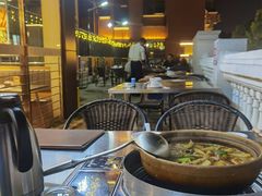 -胡须佬鸡煲四季火锅店(石厦西村直营店)