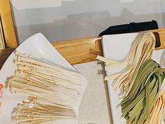 -浪里寻·臻牛养生牛肉火锅(方圆荟店)