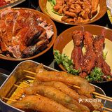 开来南京一定要吃的巨无霸冰激凌桶！料超多！