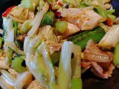 炝炒圆白菜-华盛园卷子王农家菜水库鱼