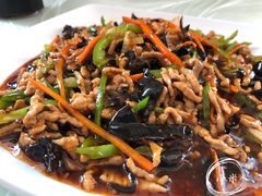 鱼香肉丝-横道佛手居筋饼店