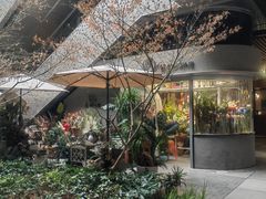 -瑞虹新天地月亮湾