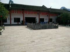 -何乡别院·中式农庄(姑婆山大道店)